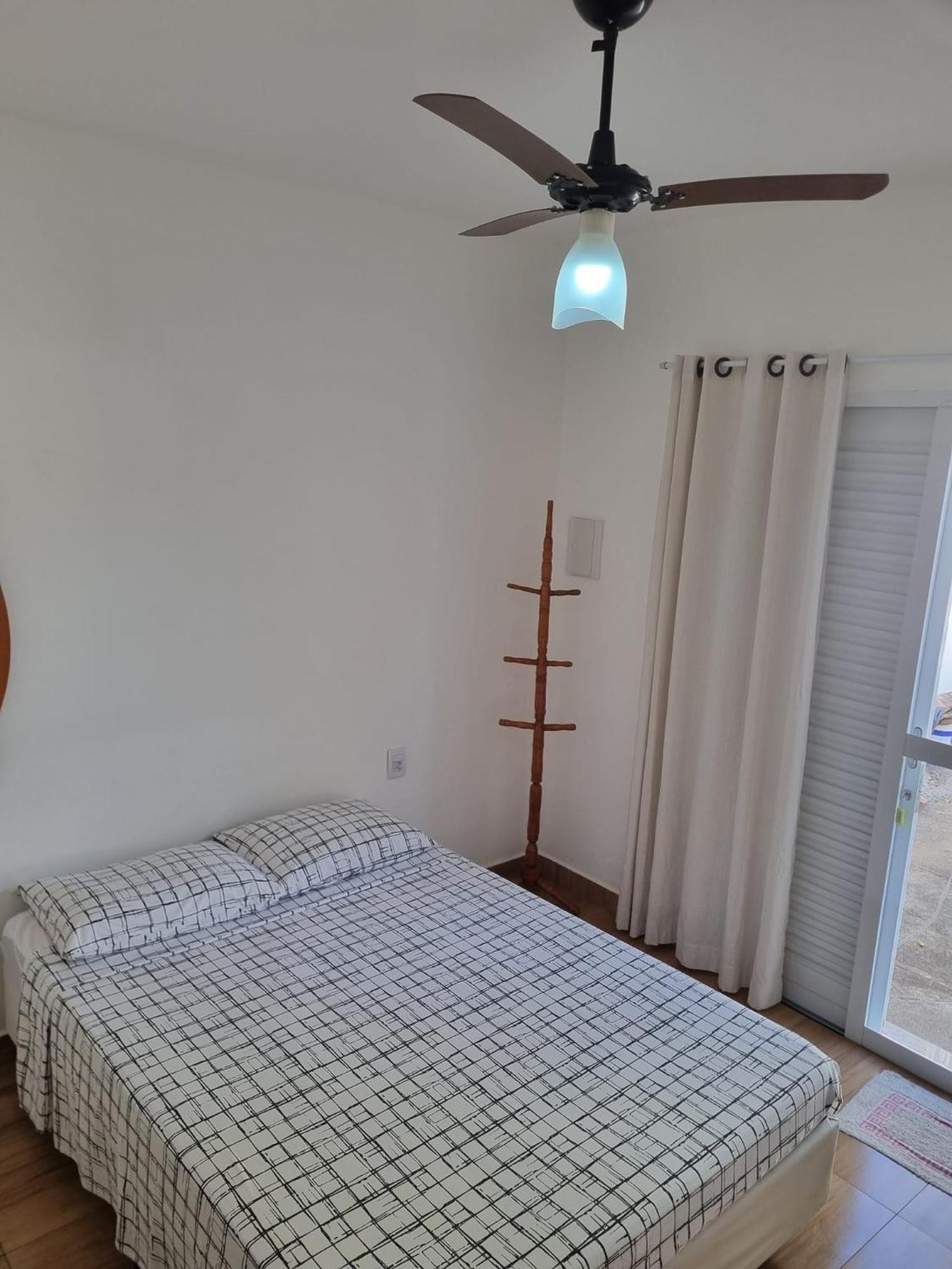 Residencial Com Entrada Independente Em *